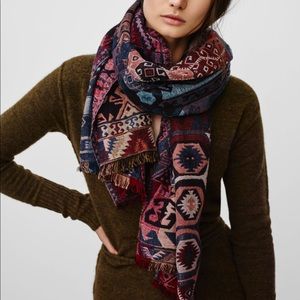 Wilfred Tapestry Rectangle Scarf
